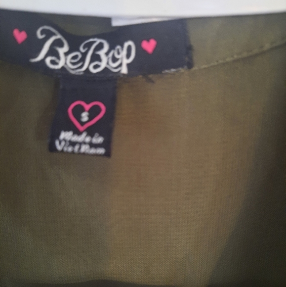 Bebop size small olive/army green romper with drawstring and buttons - Picture 4 of 4